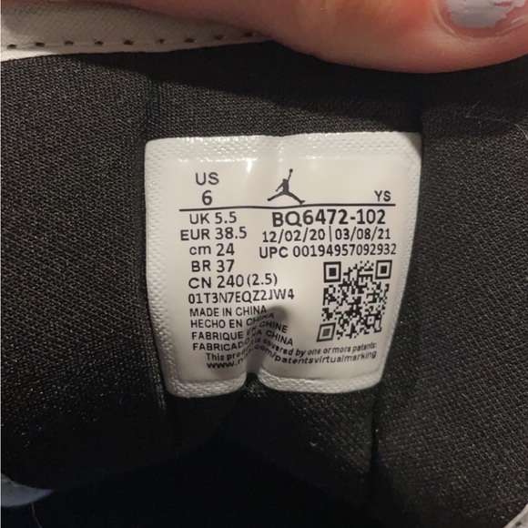 university blue mids